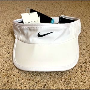 Nike women’s visor
